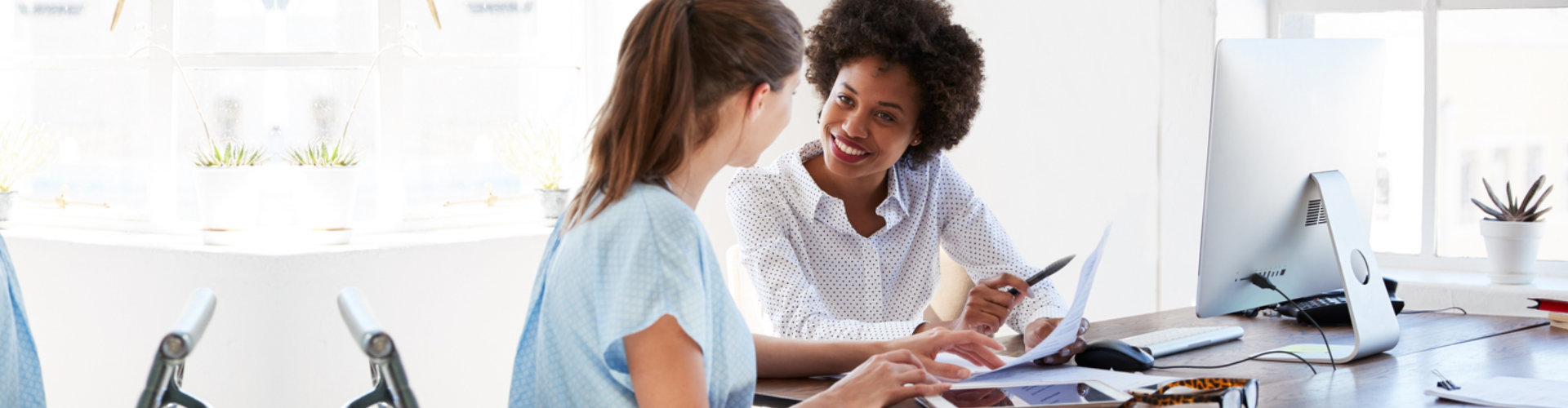 woman talking to expert